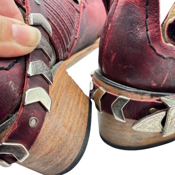 FREEBIRD BY STEVEN Blade Harness Ankle Bootie 6 Western Belt Burgundy Distressed - Picture 11 of 12